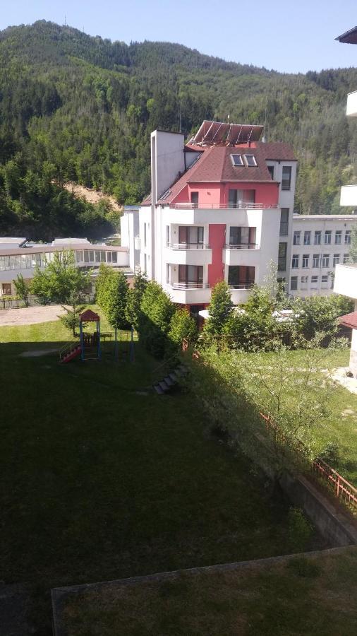 Hotel Byalo More Banite Buitenkant foto