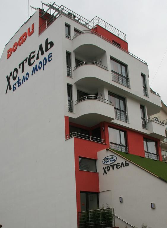 Hotel Byalo More Banite Buitenkant foto